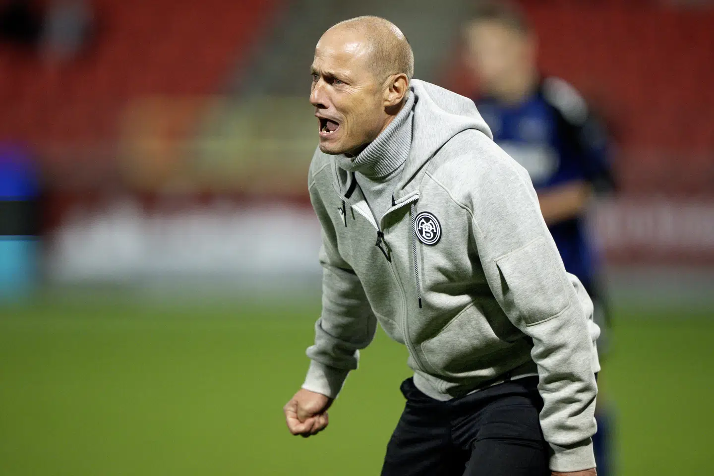 AaB-træner Steffen Højer kunne fredag se sit hold tabe på hjemmebane til Aarhus Fremad. (Arkivfoto).