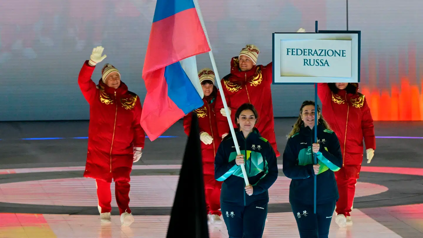 Her ankommet russiske atleter til åbningsceremonien.