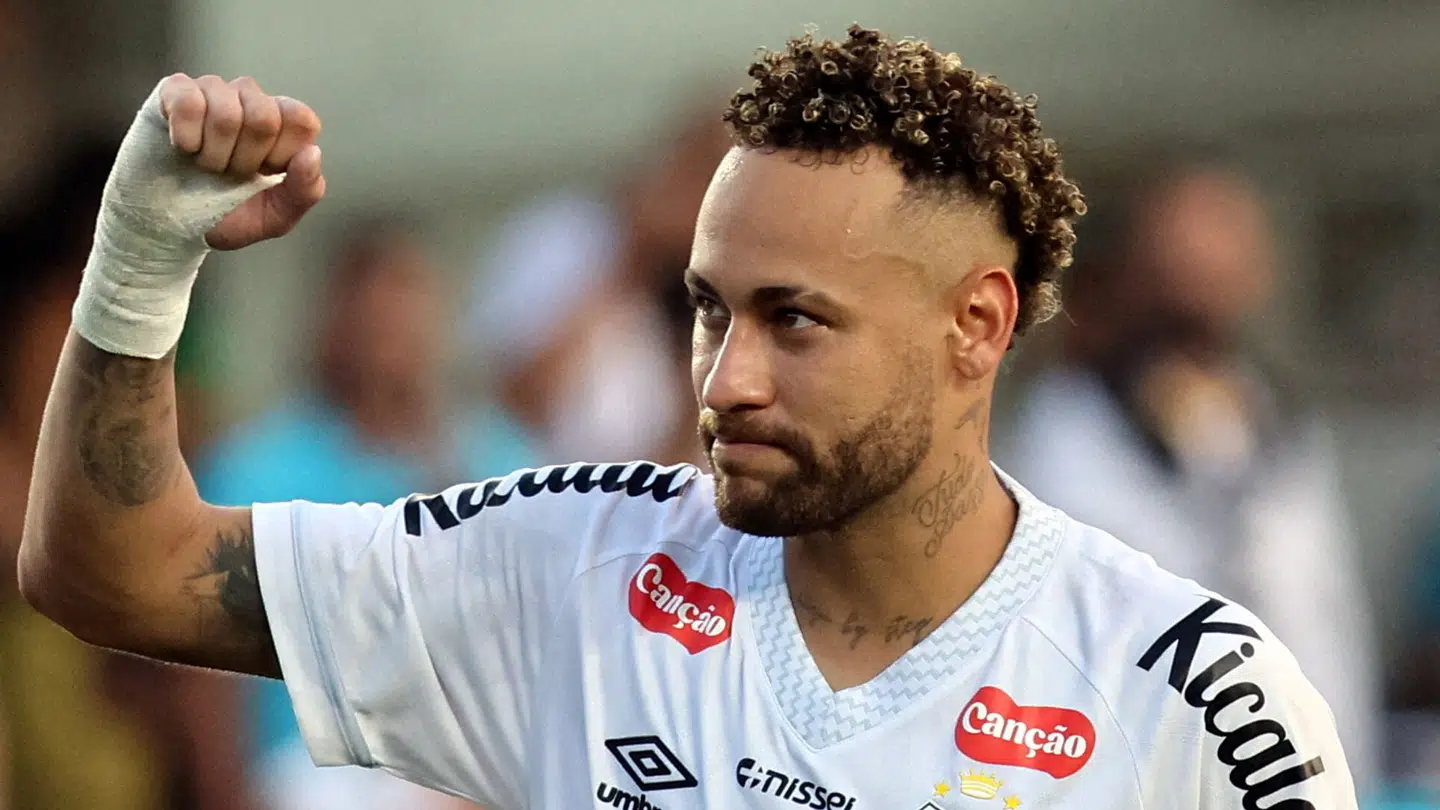 Neymar spiller i den brasilianske klub Santos.