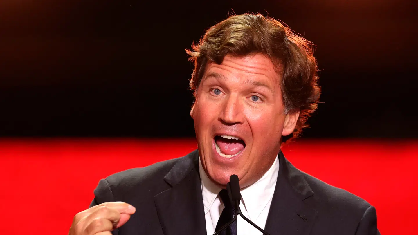 Den politiske kommentator Tucker Carlson er en af de mest indflydelsesrige stemmer på den yderste højrefløj i USA.