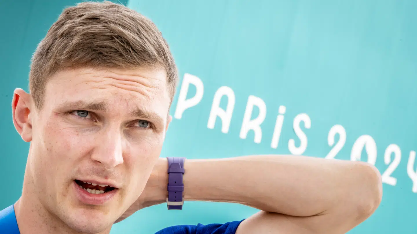 Viktor Axelsen har store problemer med ryggen.