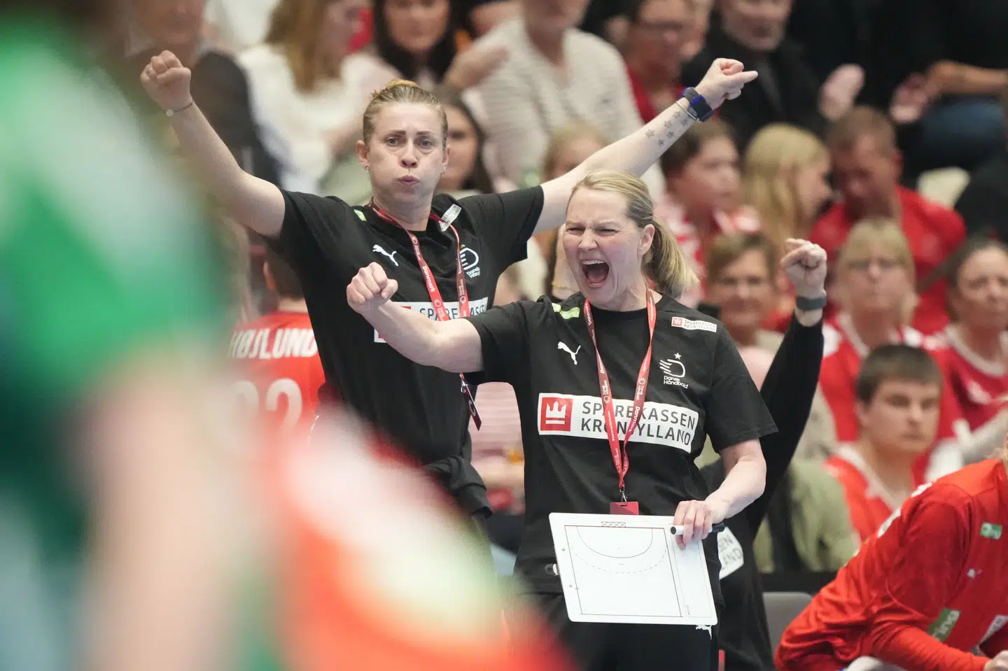 Bojana Popovic og Helle Thomsen havde god grund til at knytte næverne i Svendborg søndag.