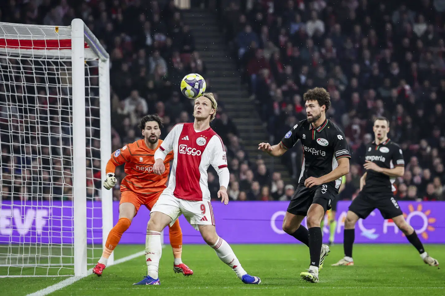 Kasper Dolberg og co. i Ajax skal atter have ny cheftræner. (Arkivfoto).