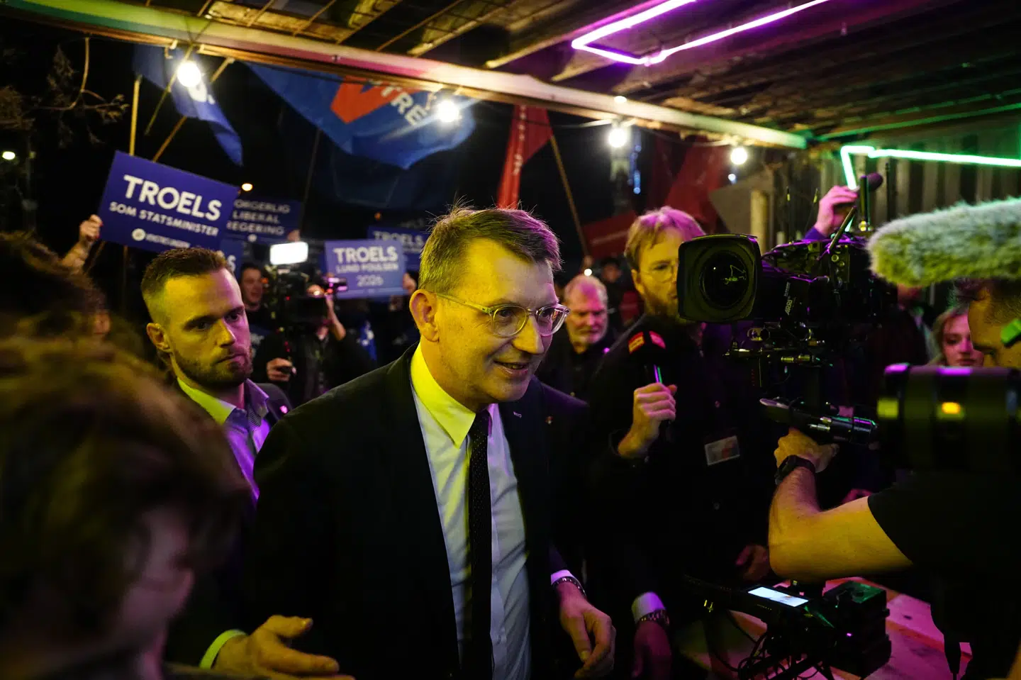 Venstres formand, Troels Lund Poulsen, havde en nyhed med til tv-duel mod Mette Frederiksen (S) i Storms Parkhus i Odense søndag 8. marts.