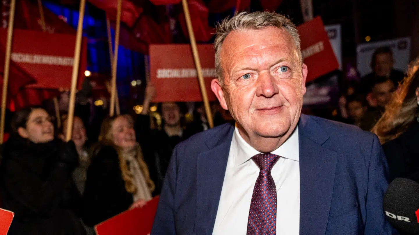 Lars Løkke Rasmussen (M) holder døren på klem til statsministerposten.