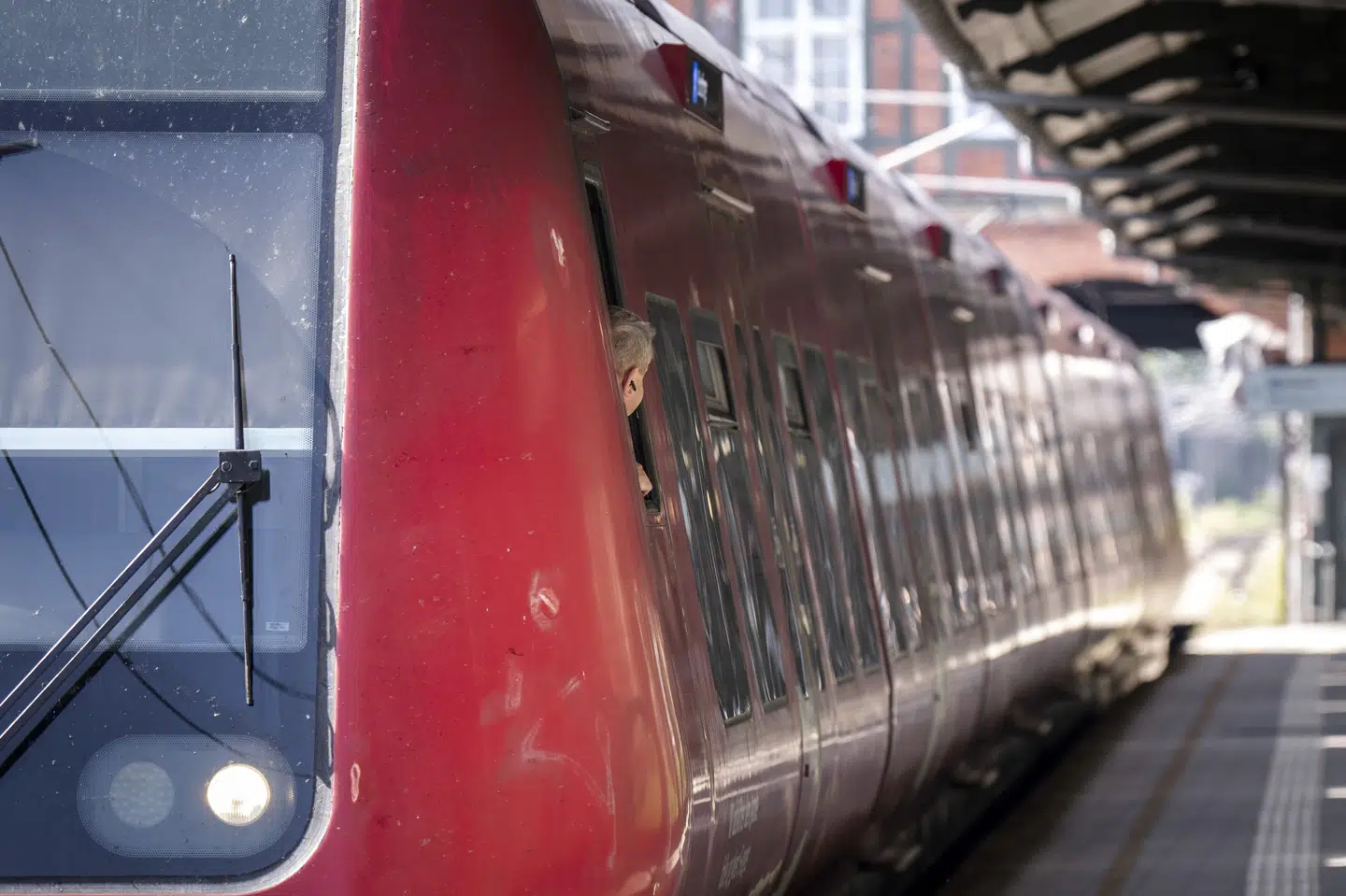 Formiddagstrafikken er udfordret på S-togslinjerne mandag. (Arkivfoto).