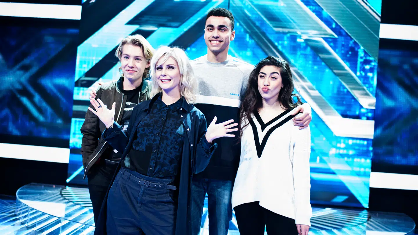 Mette Lindberg med sine 'X Factor'-deltagere i 2016. Mads Christian, Alex og Reem.
