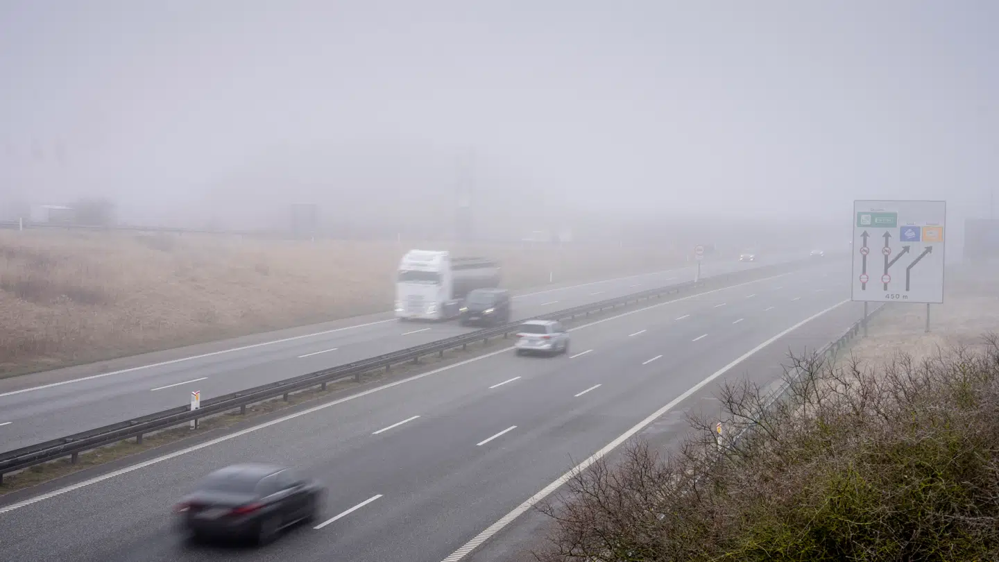 Arkiv: Tåge på motorvejen.