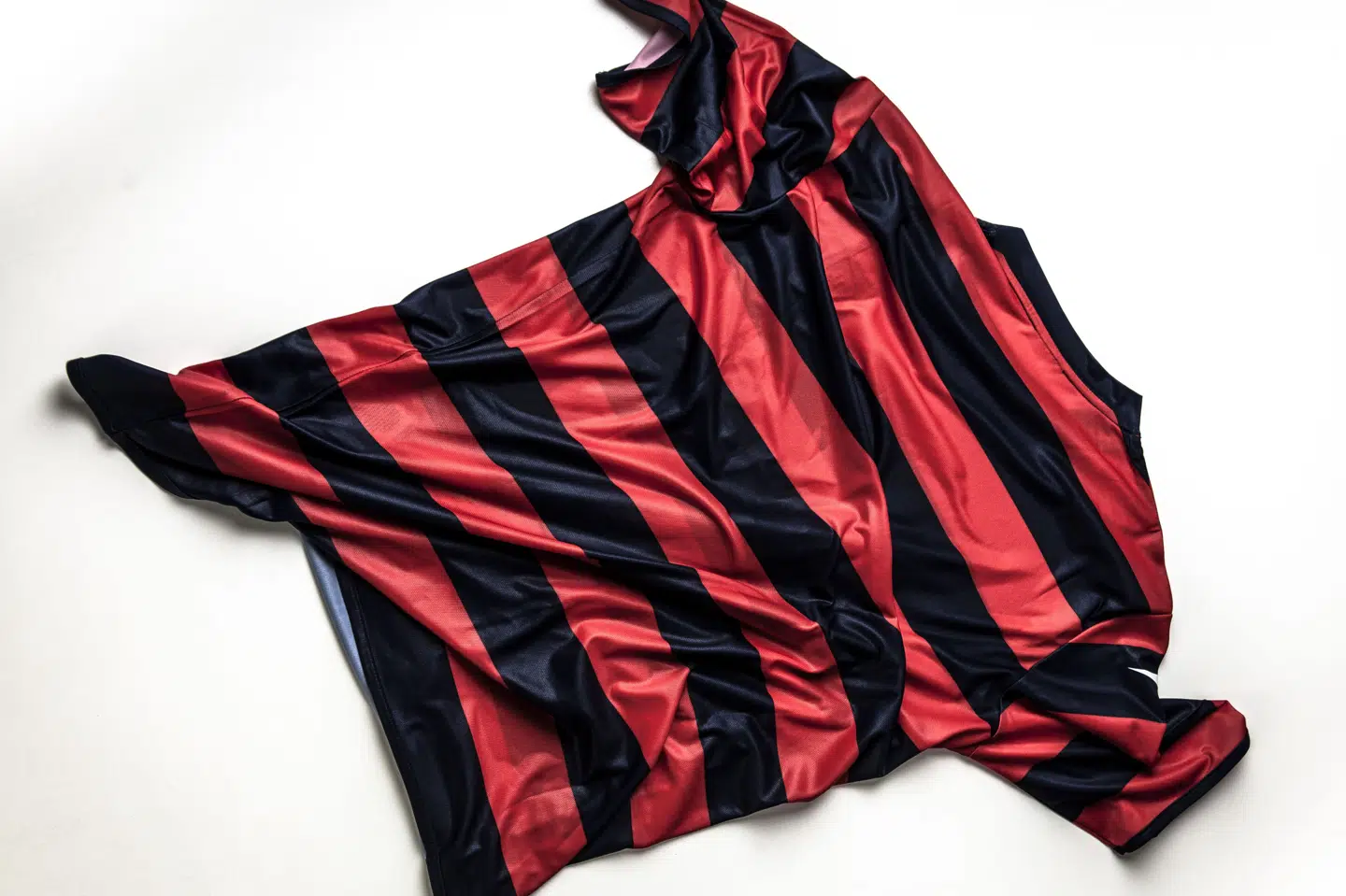 Fredag 6. marts kunne man trække i en fodboldtrøje og vise sin støtte til FodboldtrøjeFredag. Danske Spil har afholdt indsamlingen siden 2022 og har i år indsamlet 14,6 millioner kroner, hvilket er en rekord. (Arkivfoto).