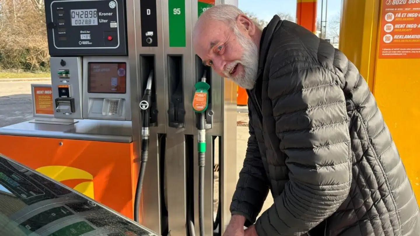 Georg Jensen forsøger at køre så lidt, at han kun skal tanke en gang om måneden.