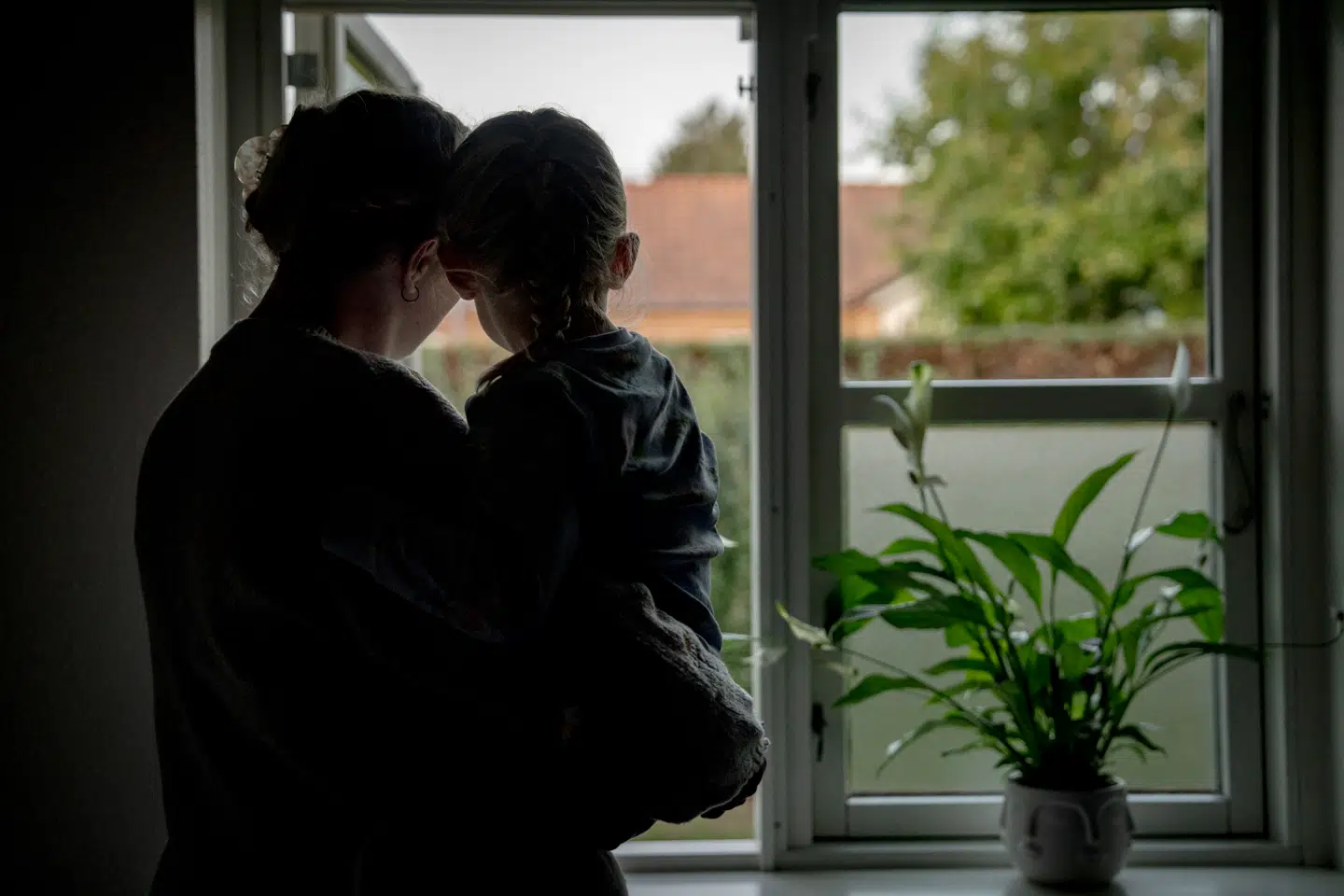 Ved netop dette valg er der en unik mulighed for at illustrere forskellen på blå og rød familiepolitik, skriver Amalie Lyhne.