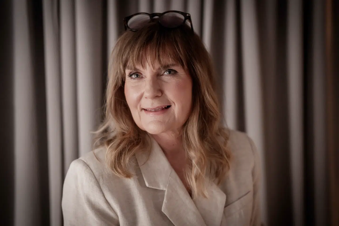 Glød er ikke et dermatologisk begreb, forklarer skønhedsekspert Anette Kristine Poulsen. Det er derimod hudens evne til at reflektere lys.