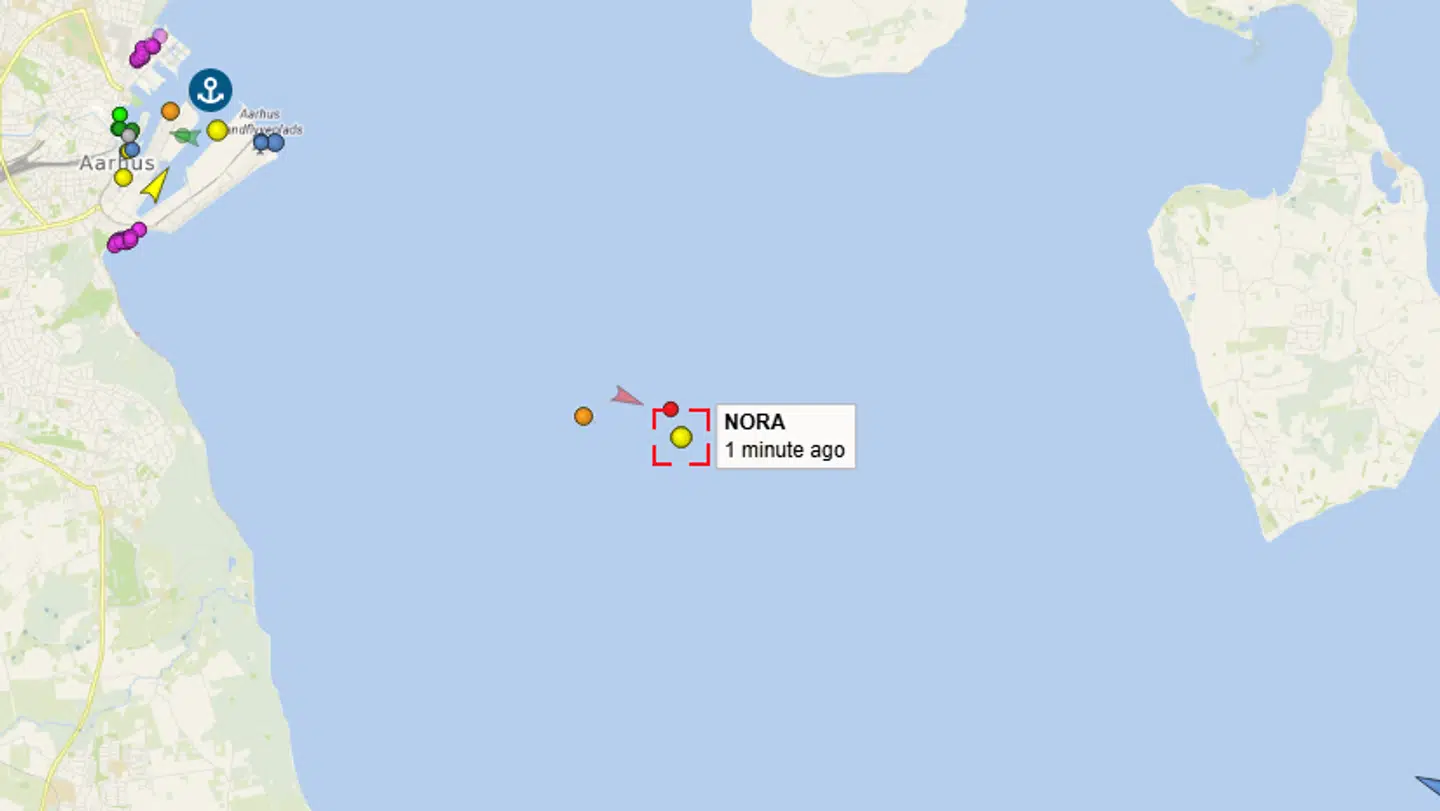 Nora ligger i øjeblikket i Aarhus Bugten.