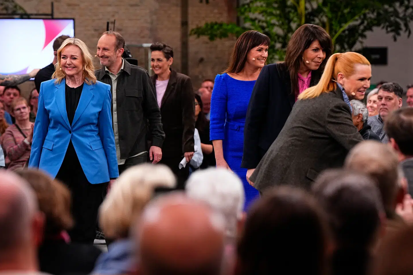 Mona Juul (K), Inger Støjberg (DD), Pia Olsen Dyhr (SF), Martin Lidegaard (R), Franciska Rosenkilde (AL) og Sophie Løhde (V) deltog tirsdag aften i partilederdebat på TV 2.