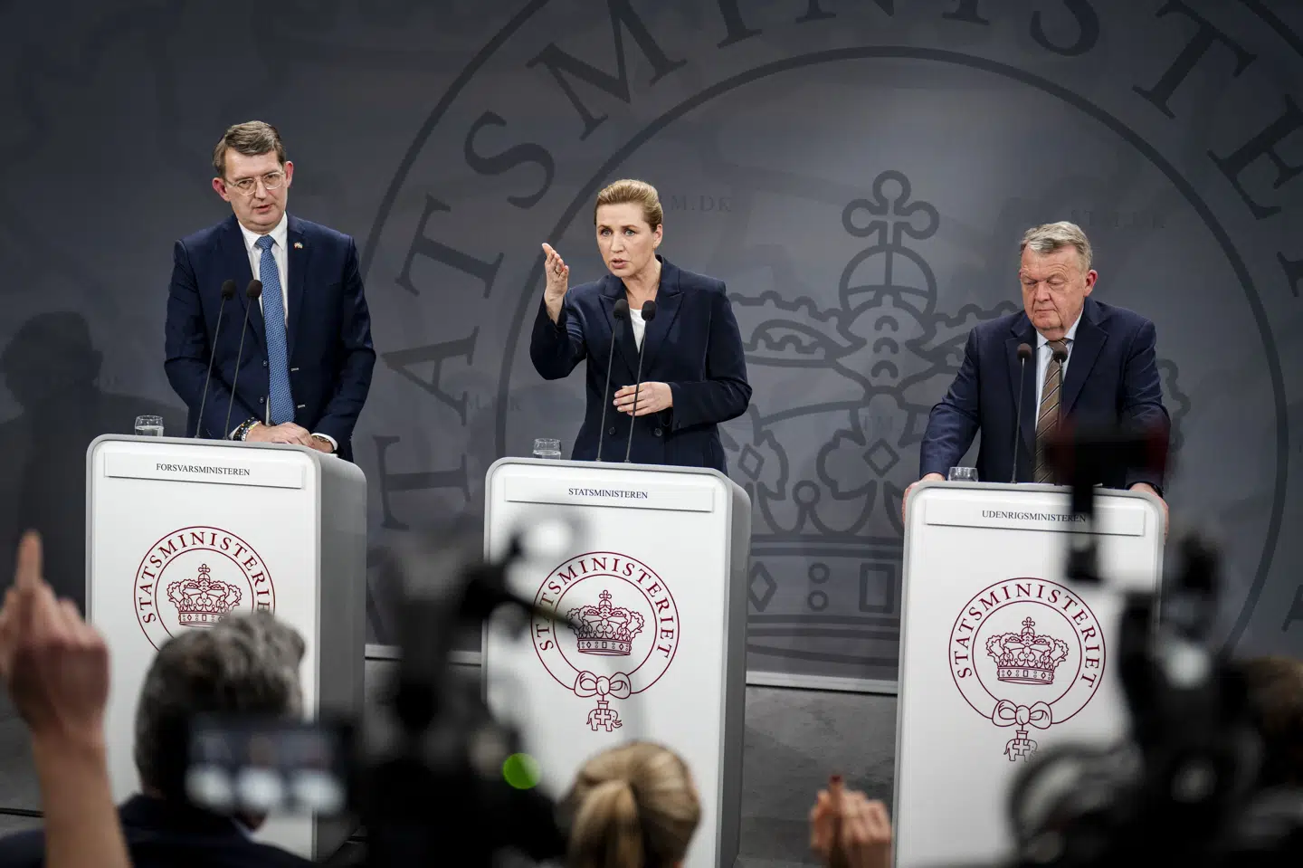 Hvor Venstres statsministerkandidat, Troels Lund Poulsen, og statsminister Mette Frederiksen (S) begge holder døren åben for en midterregering, er det Lars Løkke Rasmussens (M) mål at få endnu en regering hen over den politiske midte. Det samme ønsker godt en tredjedel af vælgerne. (Arkivfoto).