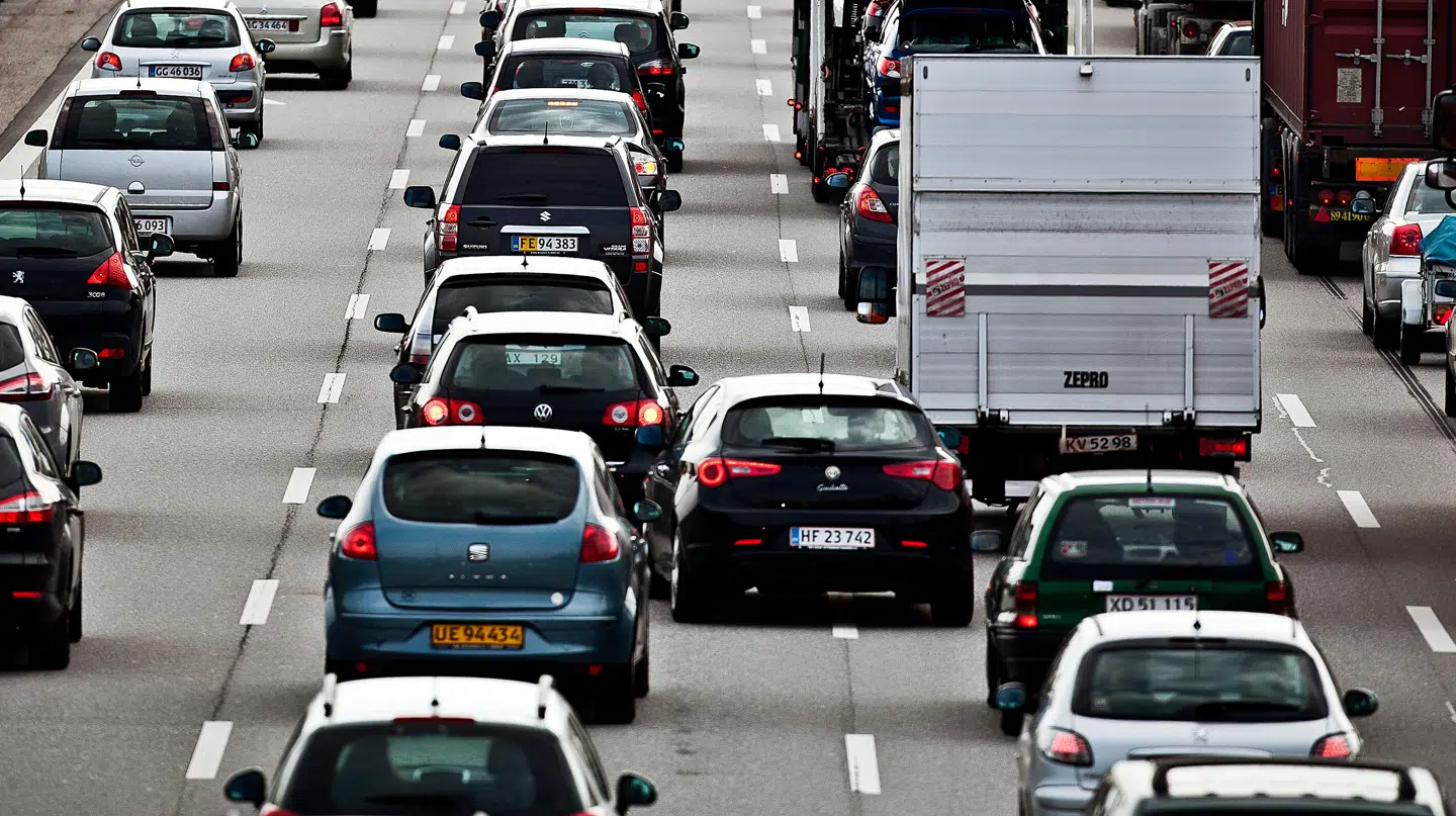 Arkivfoto af motorvejskø.