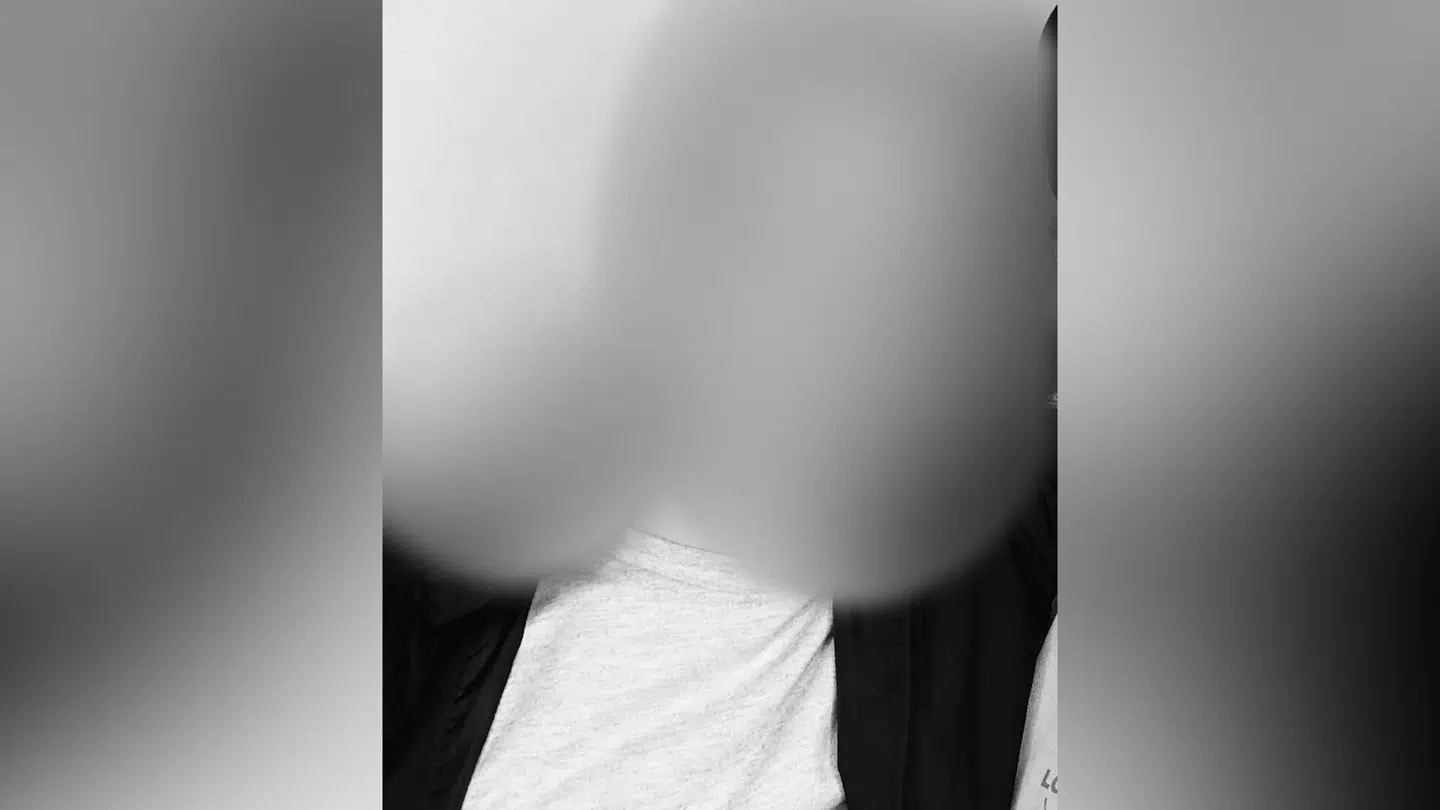 Her ses et sløret billede af den 37-årige mand, der er omfattet af et navneforbud.