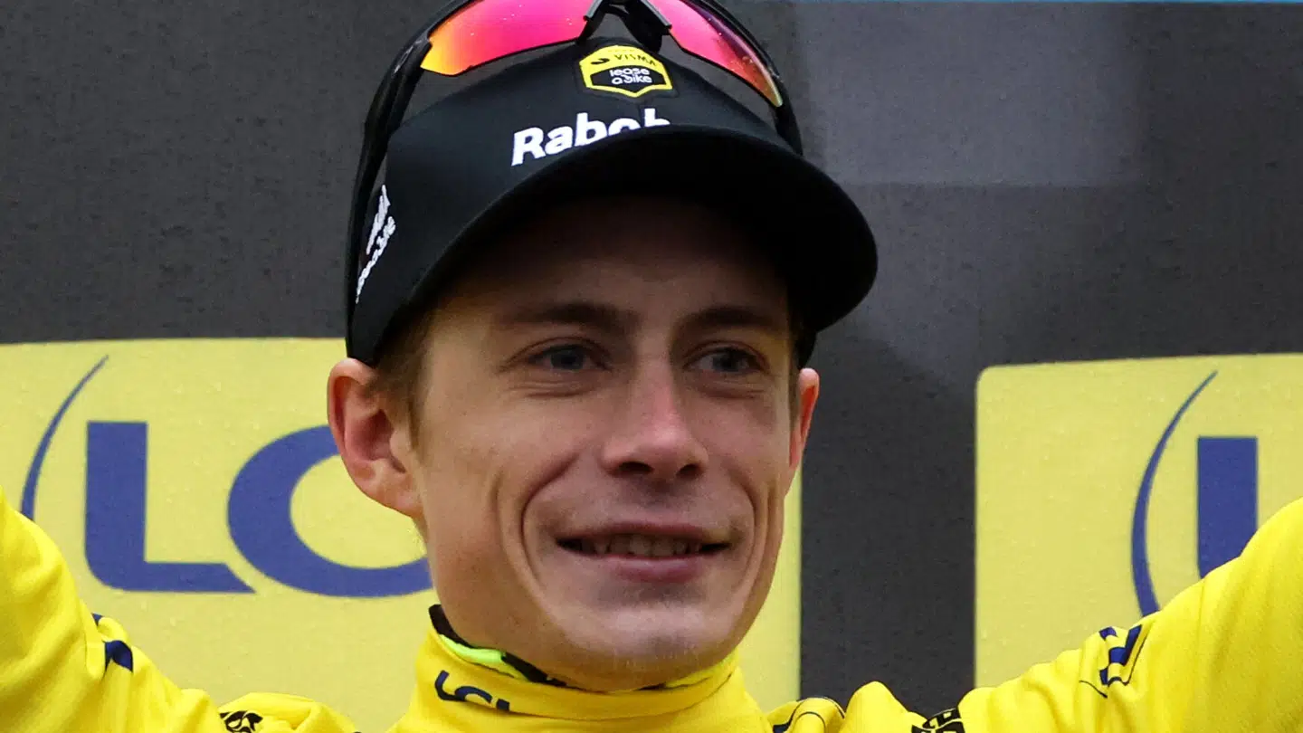 Jonas Vingegaard vandt etapen, men bliver hånet på nettet.