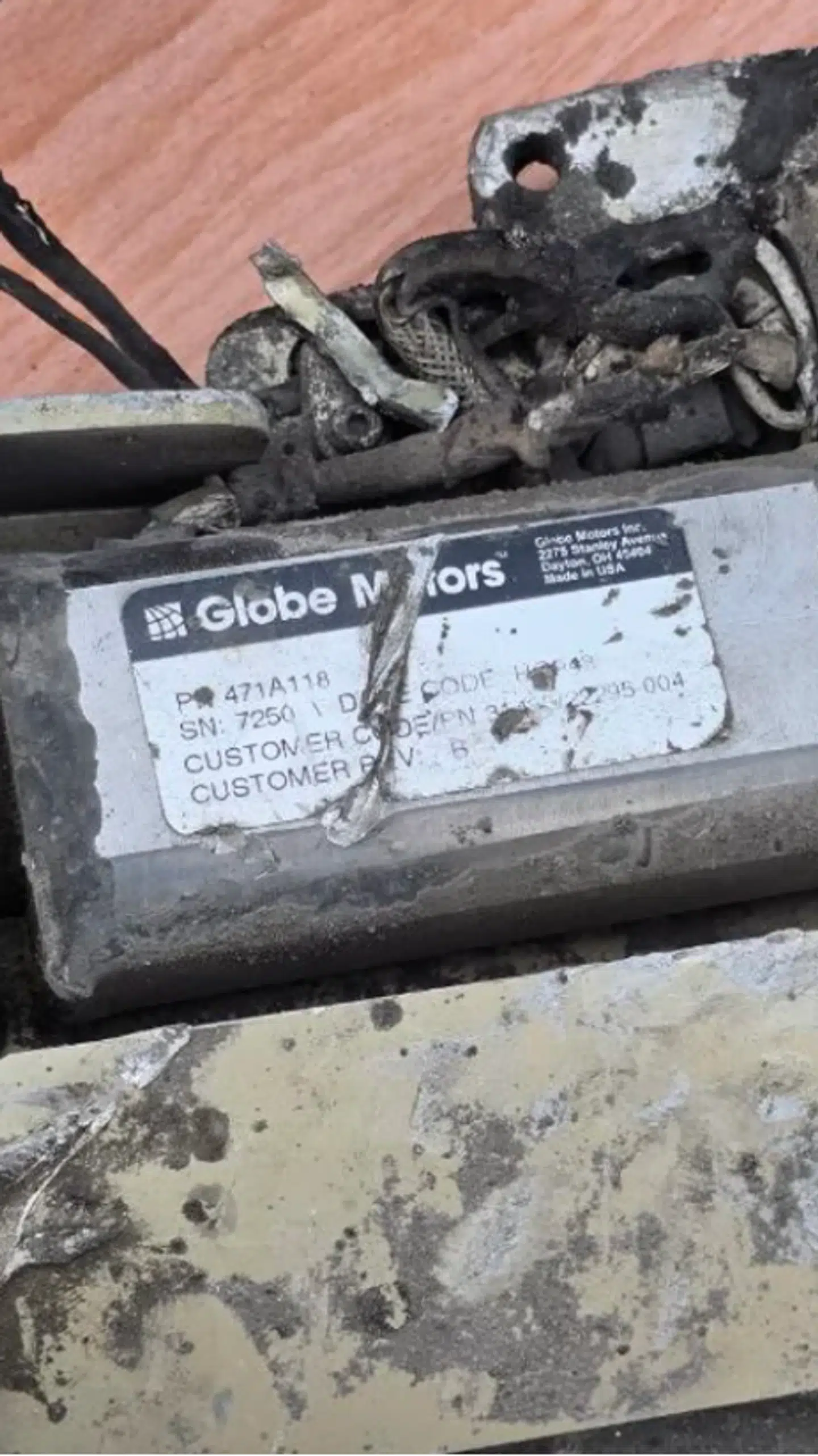 Fragmentet her er forsynet med ordene »Made in Usa« og viser navnet på ammunitionsproducenten Globe Motors.