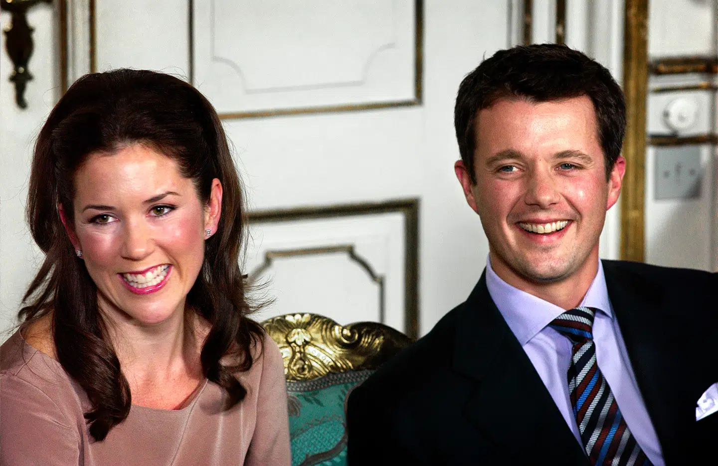 Kronprins Frederik og Mary på dagen, hvor de annoncerede deres forlovelse den 8. oktober 2003.