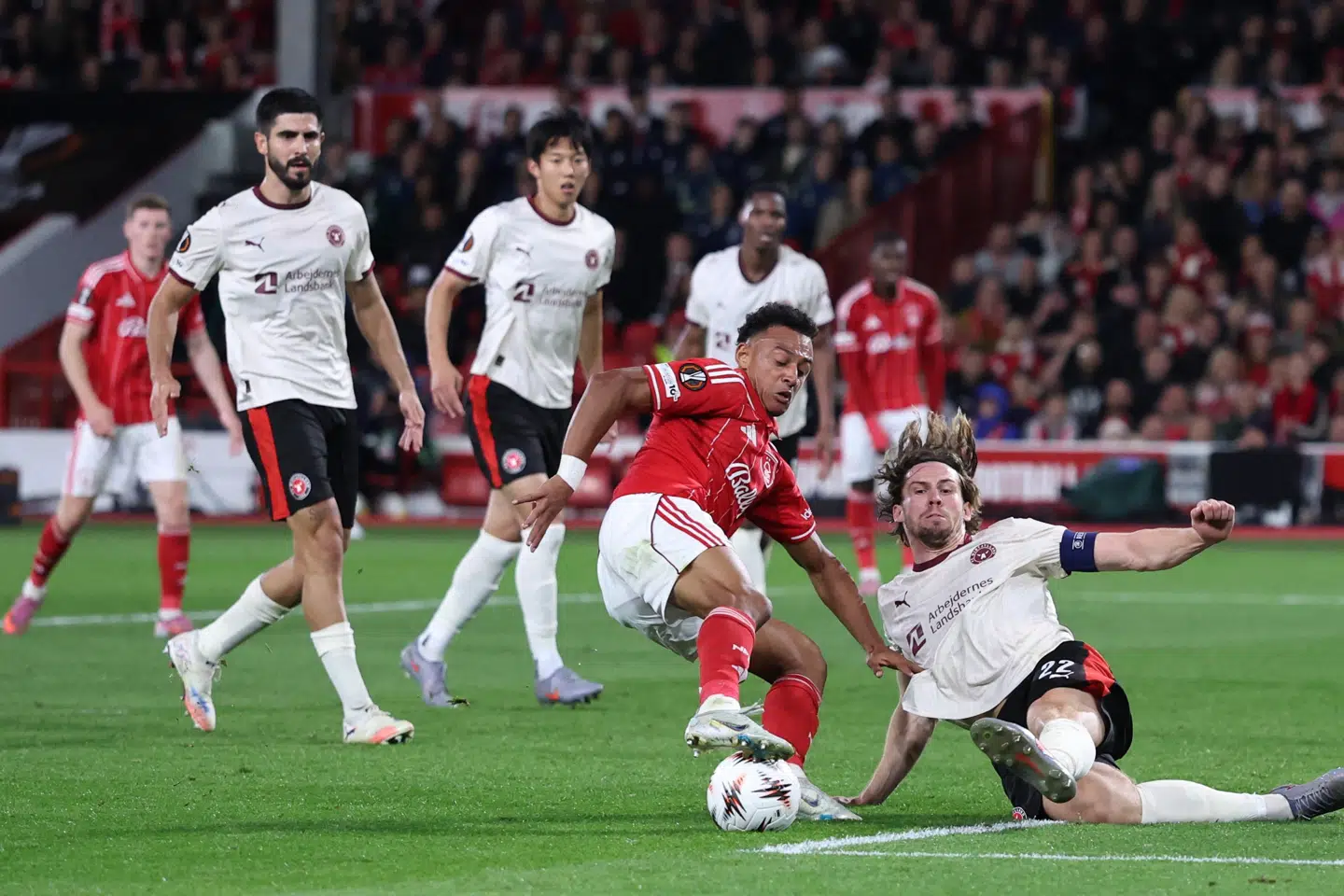 FC Midtjylland slog i oktober Nottingham Forest på City Ground. Torsdag tørner de sammen igen i ottendedelsfinalerne i Europa League. (Arkivfoto).