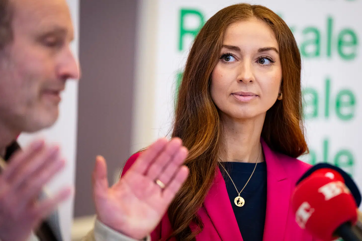 Martin Lidegaard, formand for Radikale Venstre, og næstformand Samira Nawa holder pressemøde om partiets valgprogram og en kommende regering på Christiansborg, fredag den 27. februar 2026.