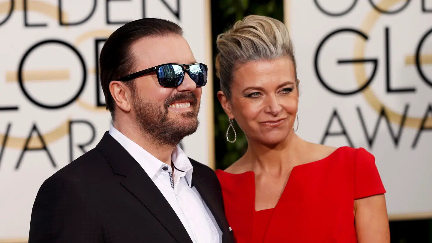 Komiker Ricky Gervais og forfatter og producer Jane Fallon har dannet par i mere end 40 år. Her ses de i 2016.