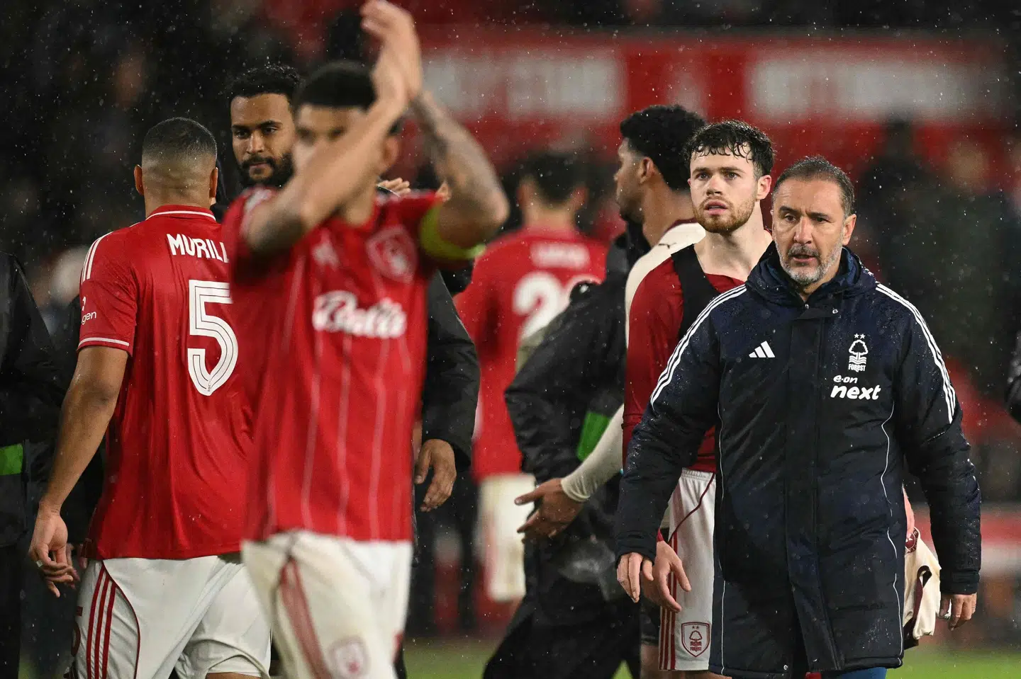 Vitor Pereira og Nottingham Forest slås ved siden af kampene mod FC Midtjylland i Europa League mod nedrykning i Premier League.
