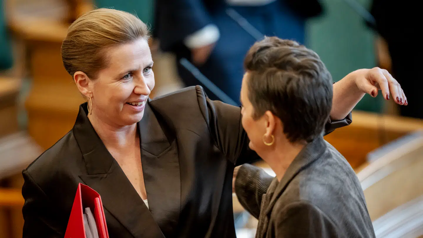 Flere blå partier advarer nu mod, at SF kan tvinge Mette Frederiksen (S) til at lempe på partiets udlændingepolitik.