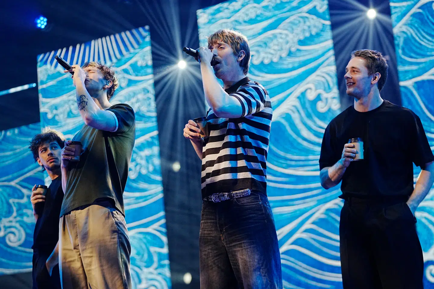 Blachman sendte sin gruppe 44 m² ud af 'X Factor' – og de sang ellers på dansk, som Benjamin Hav ønskede, med nummeret 'Nordvest altaner' af Balstyrko.