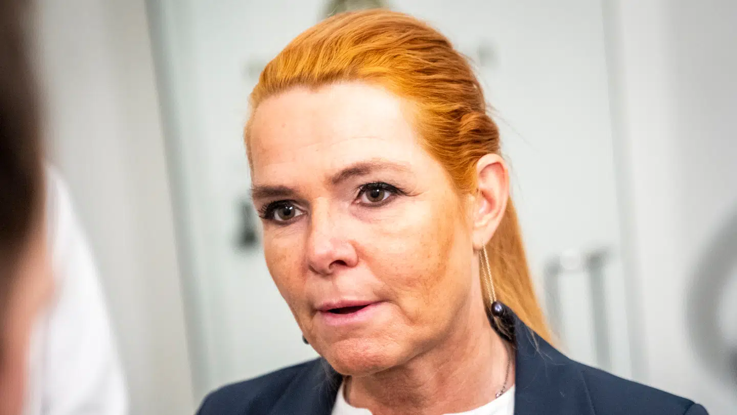 »Det kan godt være, at I hader mig, men den form for chikanekørsel er bogstaveligt talt dødsensfarligt,« skrev Inger Støjberg også i opslaget.