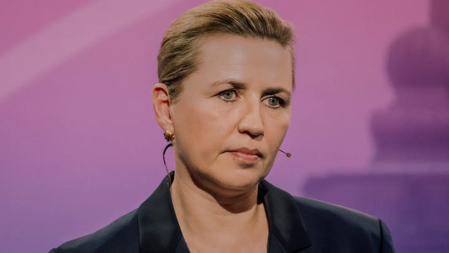Statsministerkandidater Mette Frederiksen får en travl søndag.