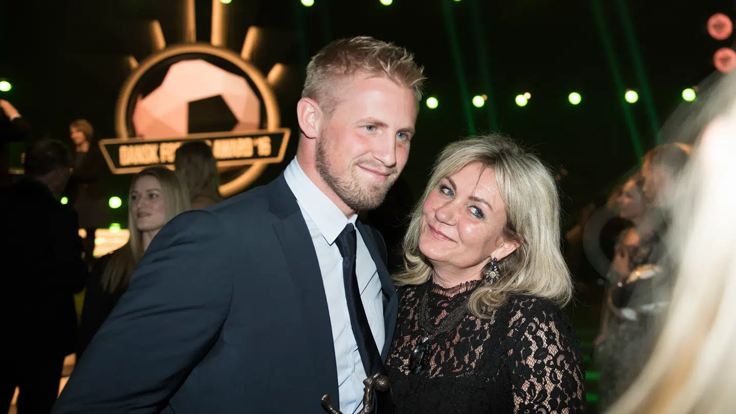 Kasper Schmeichels mor, Bente Schmeichel, reagerer nu på sønnens afbud.