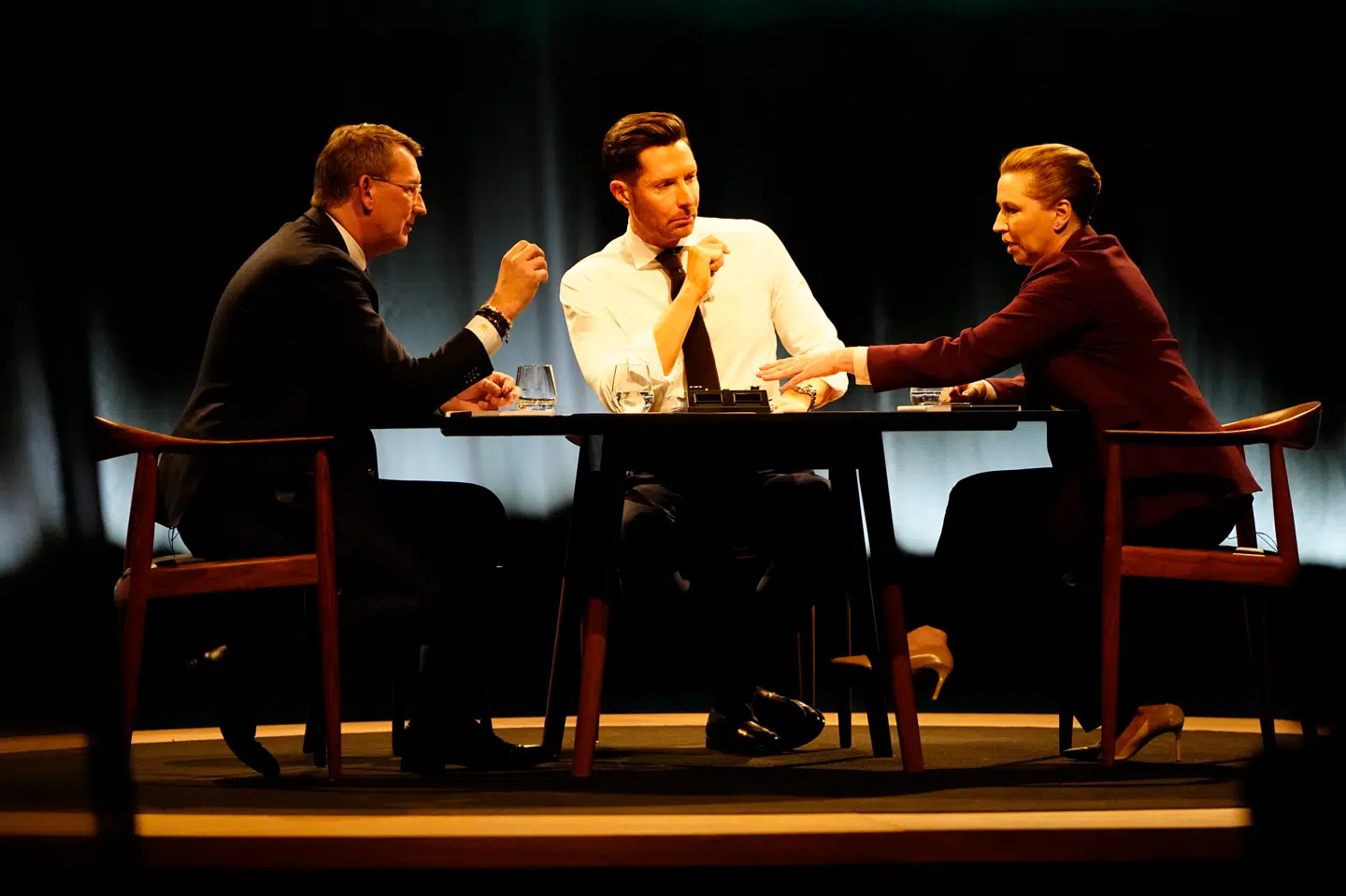 Formand for Socialdemokratiet Mette Frederiksen og Venstres formand, Troels Lund Poulsen, i DR-debat søndag aften.