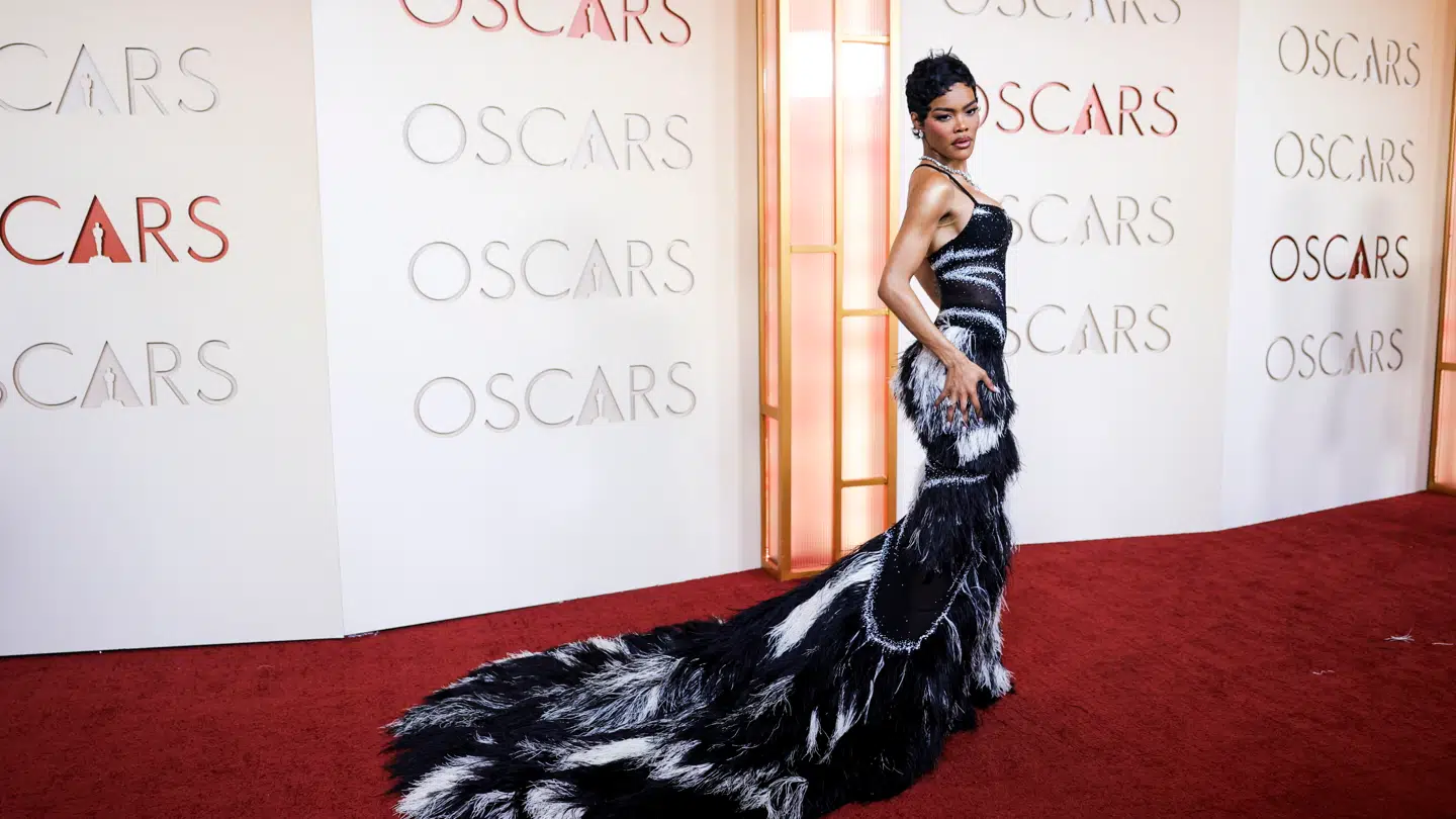 Teyana Taylor i en Chanel-kjole.