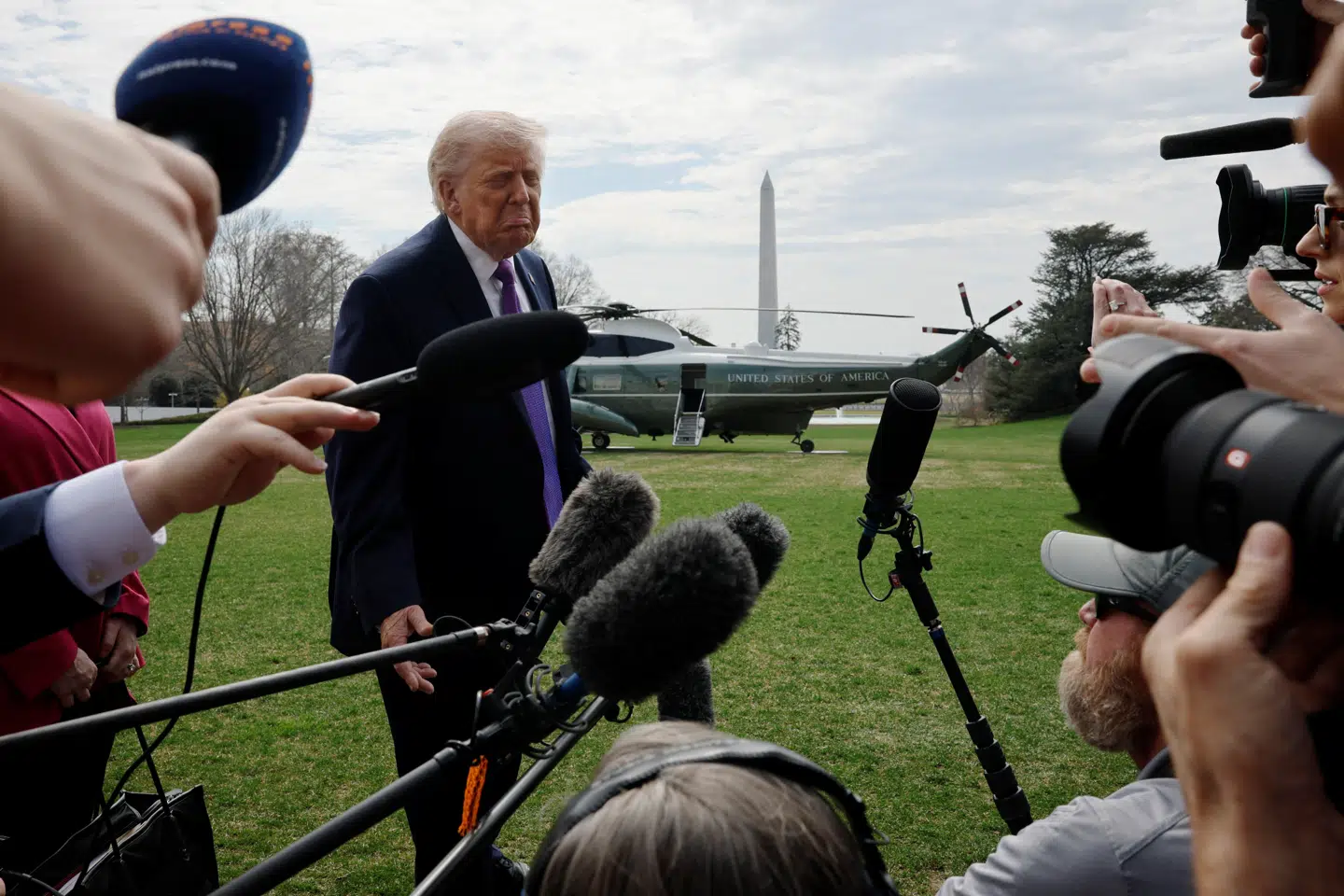 USAs præsident mener fortsat at USA har kurs mod at vinde krigen. Men mange begynder at rejse et svært spørgsmål: Hvad bliver prisen – og hvem er vinderen på den lange bane?