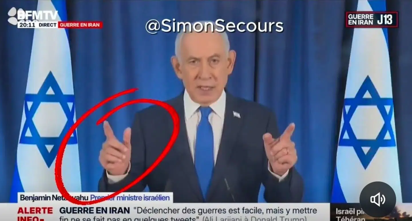 Et af de billeder af Benjamin Netanyahu og hans hånd, som bliver fremlagt som et bevis på, at premierministeren er død. Der er dog fem – ikke seks eller flere – fingre på hans hånd.