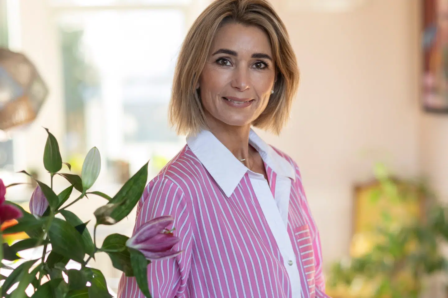 Stina Dannerfjord er uddannet klinisk ernæringsekspert fra Københavns Universitet. Derudover er hun også uddannet psykoterapeut, og måske genkender du hende fra DR's program 'Fede Forhold', hvor hun medvirkede som ekspert.