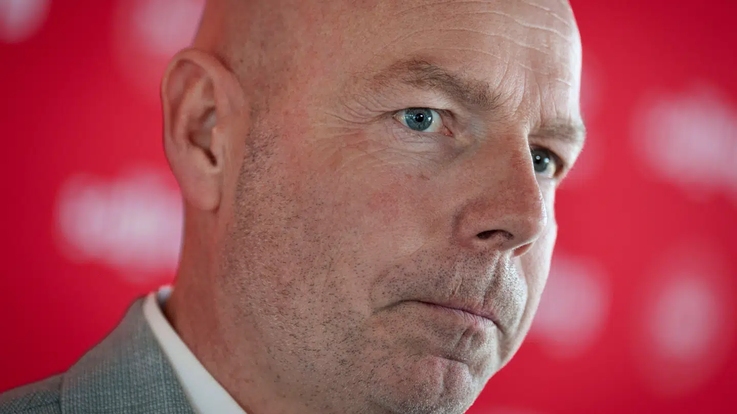 Landstræner Brian Riemer præsenterer truppen til playoff-kampen mod Nordmakedonien på et pressemøde i Parken i København tirsdag den 17. marts 2026.