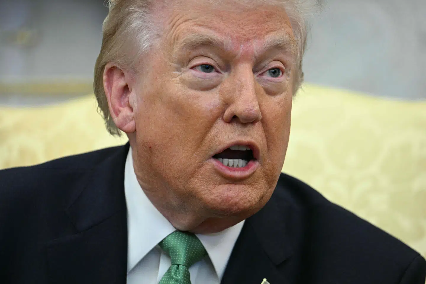 USA's præsident, Donald Trump, der tirsdag i Det Hvide Hus møder pressen sammen med Irlands premierminister, Micheál Martin, er både vred og skuffet over sine allierede i Nato.