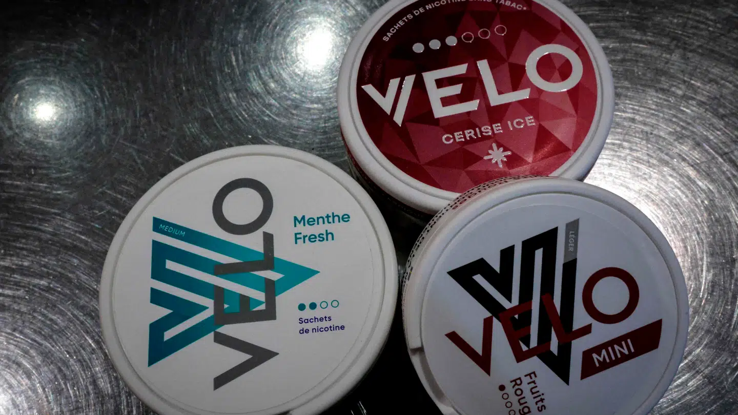 Arkivfoto. Unges forbrug af de nikotinfyldte hvide poser er skyhøjt.