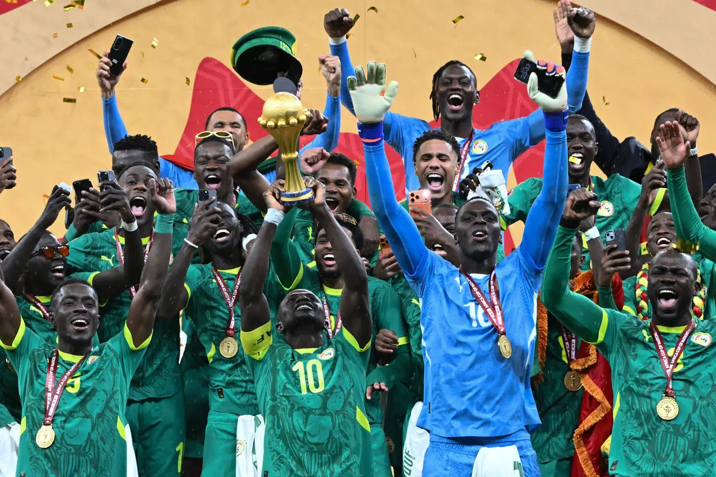 Senegal løftede i januar Afcon-trofæet, men tirsdag valgte Det Afrikanske Fodboldforbund (CAF) at taberdømme Senegal i finalen mod Marokko. (Arkivfoto).