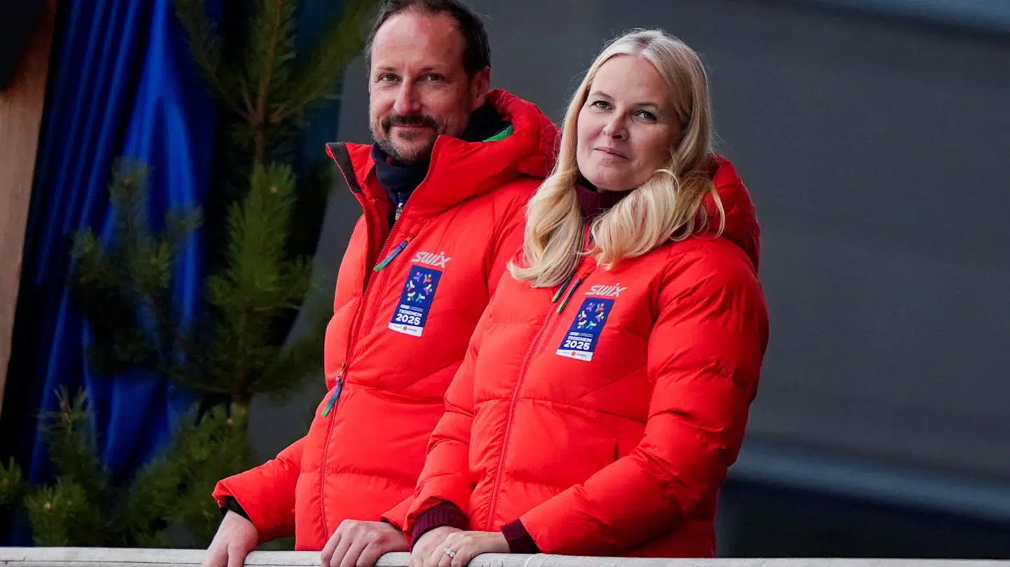 Kronprins Haakon og kronprinsesse Mette-Marit til et skiv-event i Trondheim i Norge i marts 2025.