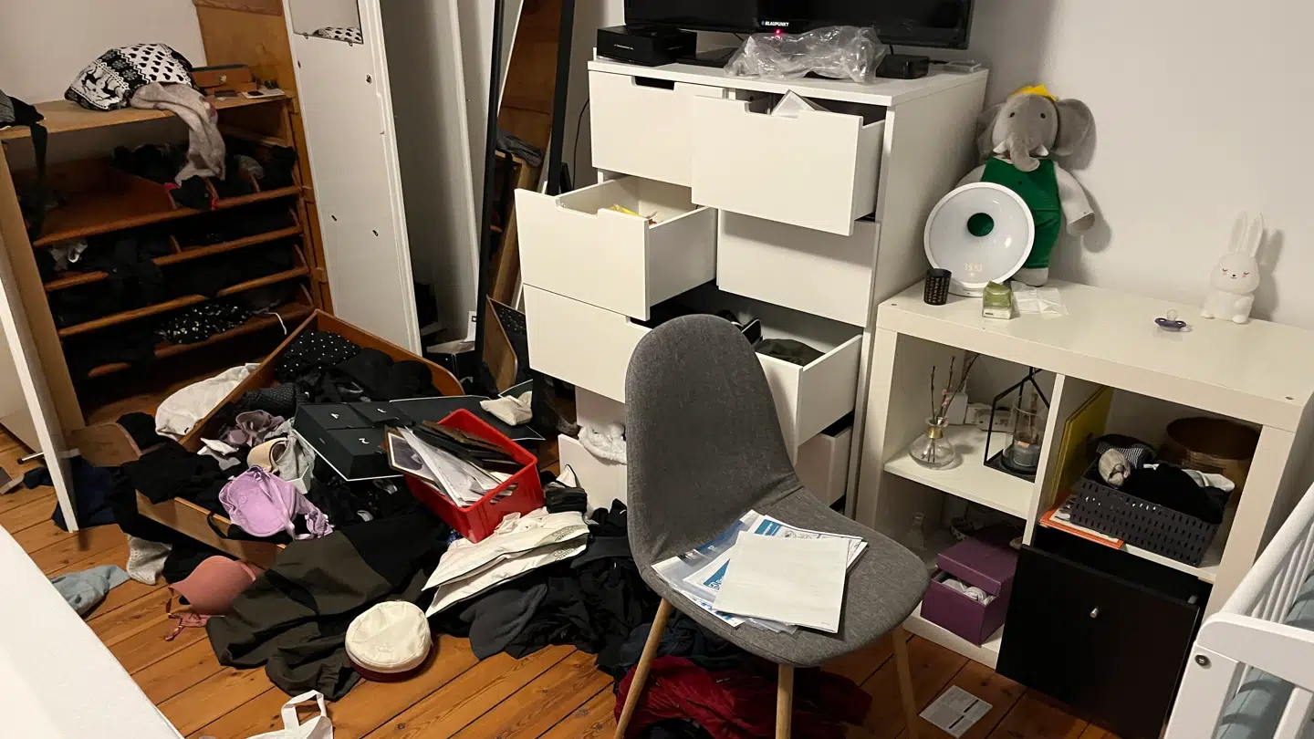 Jesper Hald fortæller til B.T., at han ikke fik lukket et øje, natten efter de havde haft indbrud.