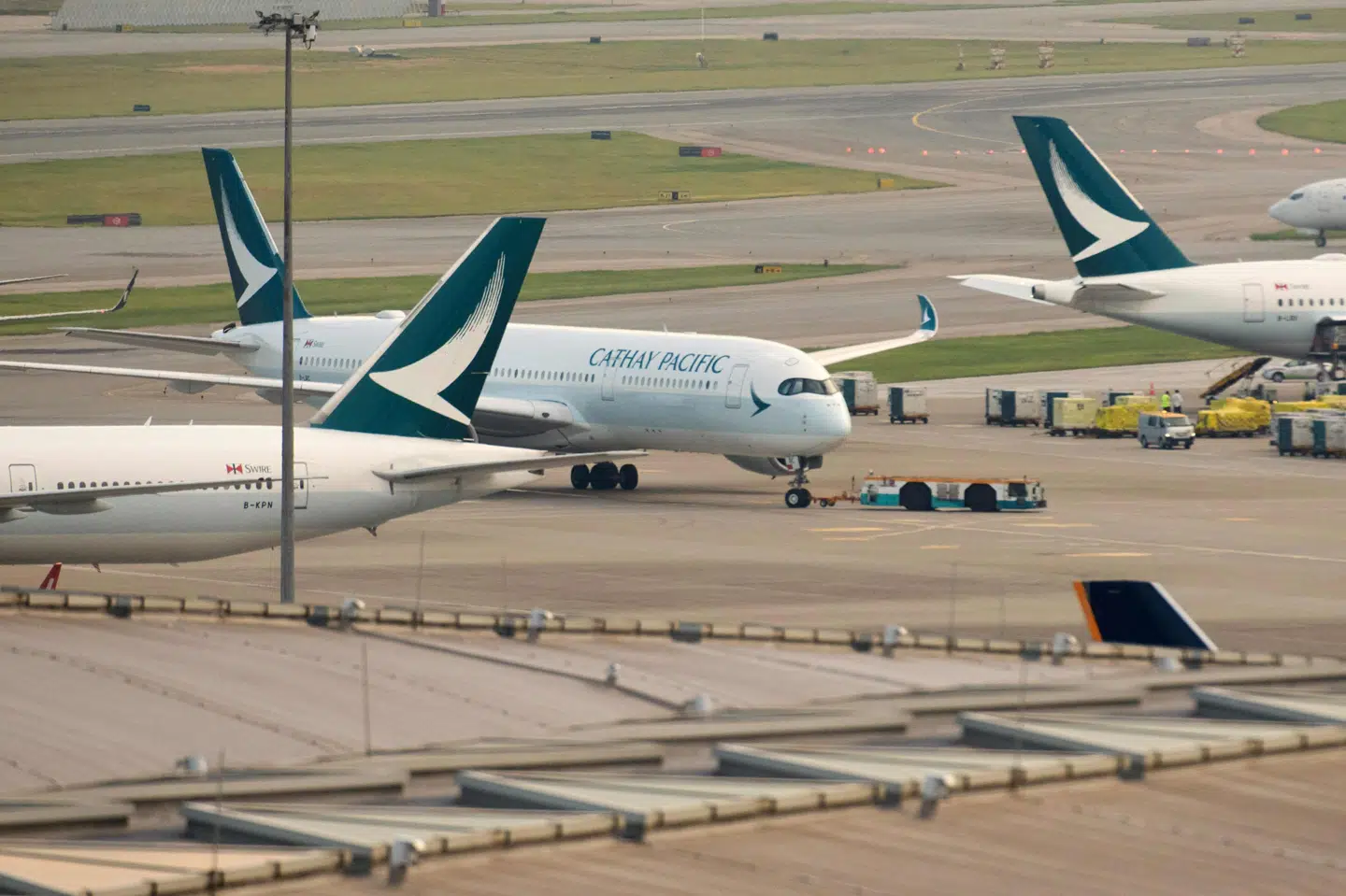 Det Hongkong-baserede flyselskab Cathay Pacific har aflyst alle fly til og fra Dubai og Riyadh indtil 30. april. (Arkivfoto).