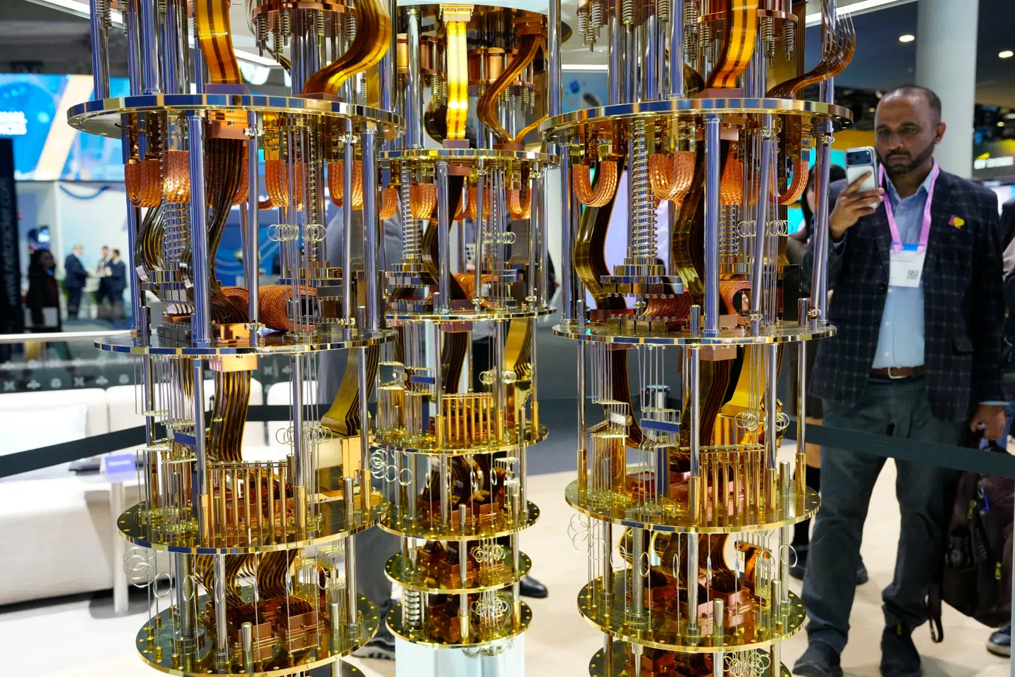 Kraftige supercomputere truer den måde, som vi i dag sikrer digital kommunikation på. Nu har forskere anvist en udvej for fremtiden for at undgå, at det sker.