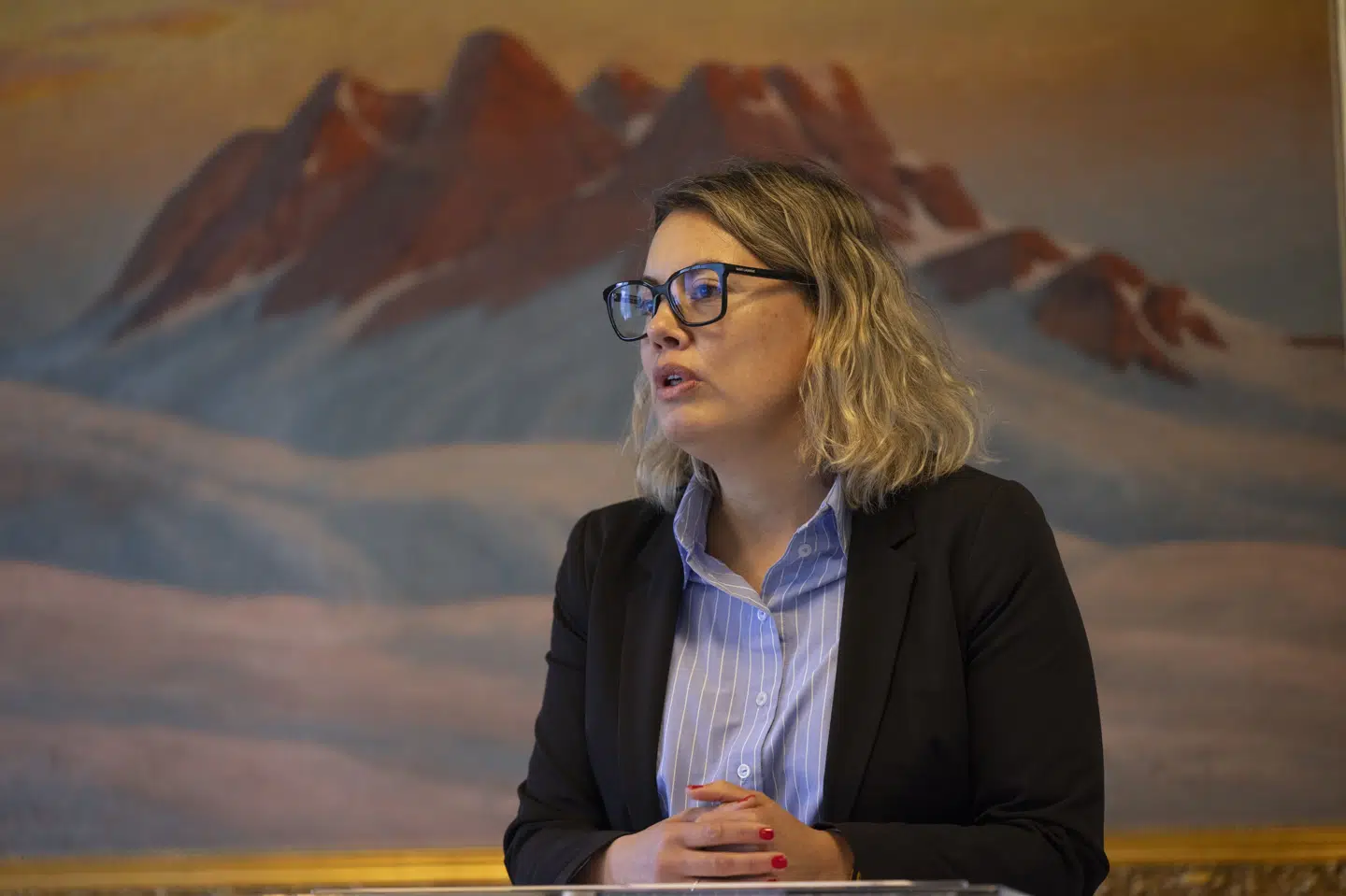 Naaja H. Nathanielsen, naalakkersuisoq for justitsområdet, vil gå løsningsorienteret til uenighederne mellem den grønlandske regerings eksperter i spiralsagen. Derfor skal rapporter fagfællebedømmes, inden de offentliggøres. (Arkivfoto).