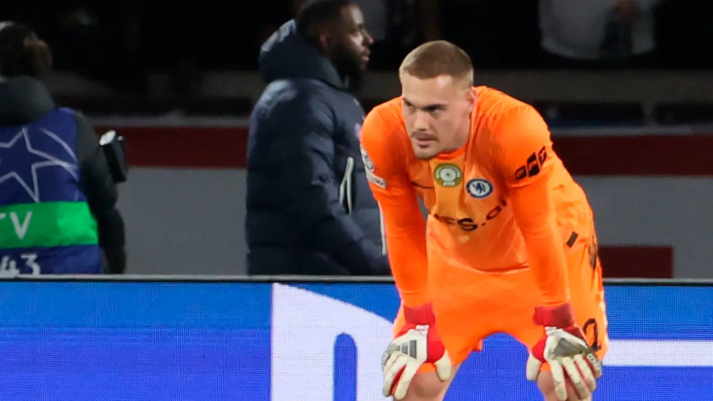 Den danske målmand Filip Jørgensen har været under kniven grundet en skade i lysken.