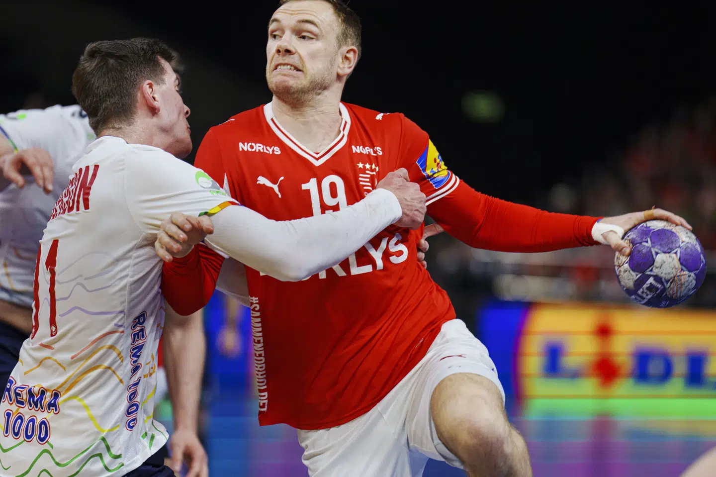 Mathias Gidsel og resten af det danske håndboldlandshold kørte Norge over i Royal Arena.