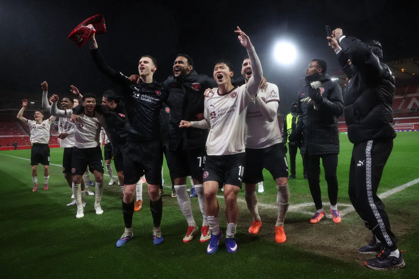 FC Midtjyllands spillere var glade efter 1-0-sejren i den første kamp mod Nottingham Forest i England. (Arkivfoto).